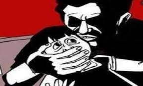 रीवा की नाबालिग का जबलपुर से अपहरण : घूमने आई थी, मामा के घर से हुई गायब, परिजनों ने कहा- किसी युवक ने प्रेमजाल में फंसाया 1 download 23
