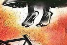 BSC की छात्रा ने की खुदकुशी : पिता दिव्यांग हैं मांगकर गुजारा करते हैं, गांव के लड़के का फोन आने के बाद फंदे पर झूल गई 10 download 91