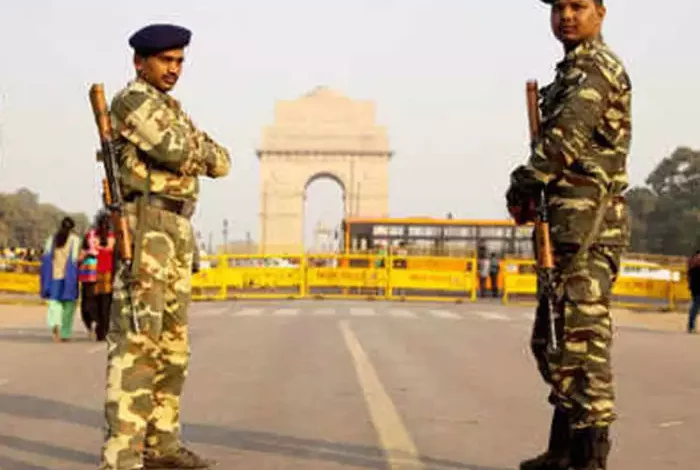 हाई अलर्ट : तहरीक-ए-तालिबान ने ई-मेल भेजकर ब्लास्ट की धमकी दी, कई बाजारों में सर्च ऑपरेशन 1 navbharat times 3