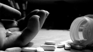 प्रेम प्रसंग का दर्दनाक अंत : प्रेमिका के प्यार के बीच में आ गयी टीबी, प्रेमी ने शादी करने से मना किया तो खा लिया सल्फास 8 salfas 1441957943 835x547