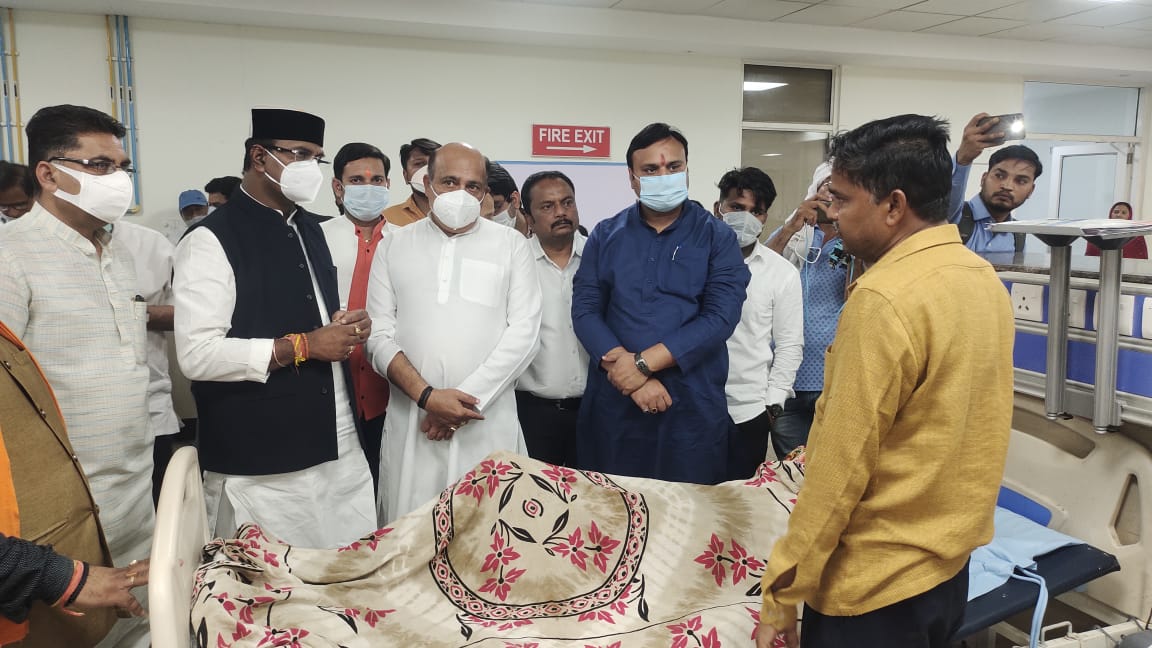 जबलपुर में चिकित्सा शिक्षा मंत्री का एक्शन: पीडब्ल्यूडी इंजीनियर को निलंबित करने के आदेश 3 15 6