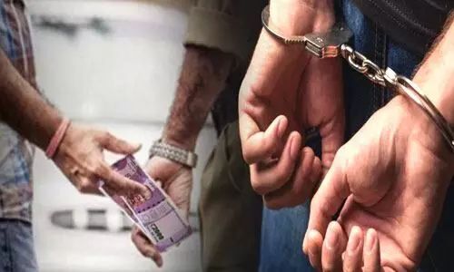 जबलपुर लोकायुक्त ने परियोजना अधिकारी को दबोचा : नियुक्त आदेश जारी करने मांग रहा था 10 हजार की रिश्वत, पहली किस्त लेते धराया अधिकारी 1 794942 bribe caase