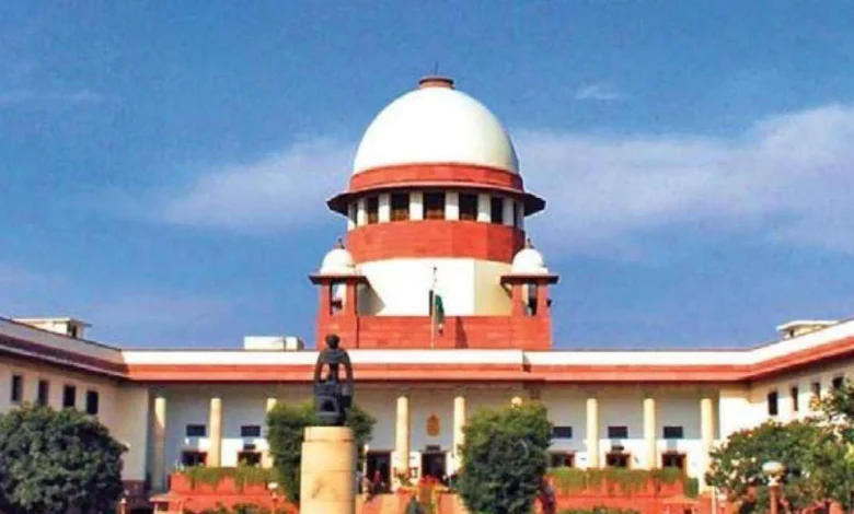 सुप्रीम कोर्ट में चुनाव आयोग का जवाब: मुफ्त सेवा का वादा करना पार्टियों का फैसला, उन पर कार्रवाई का अधिकार हमारे पास नहीं 1 Supreme court 1 2
