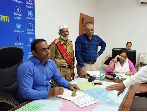 जबलपुर में चने की फसल चोरीः शाम तक फसल काटकर गया किसान सुबह देखा तो खेत में नजर आई सिर्फ मिट्टी 1 Untitled 18