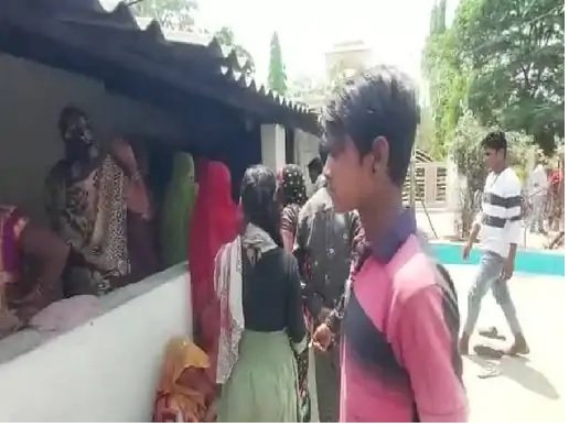 बाप ने नाग को मारा...नागिन ने बेटे को डसा: नाग को मारने के 15 घंटे बाद नागिन ने 12 साल के बच्चे को डस लिया 1 Untitled 7