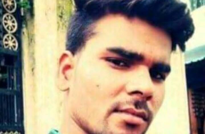 ट्रेन से टकराया युवक : पटरियों में मिला क्षतविक्षत शव, क्षेत्र में हड़कंप 1 WhatsApp Image 2022 04 01 at 11.59.28 AM