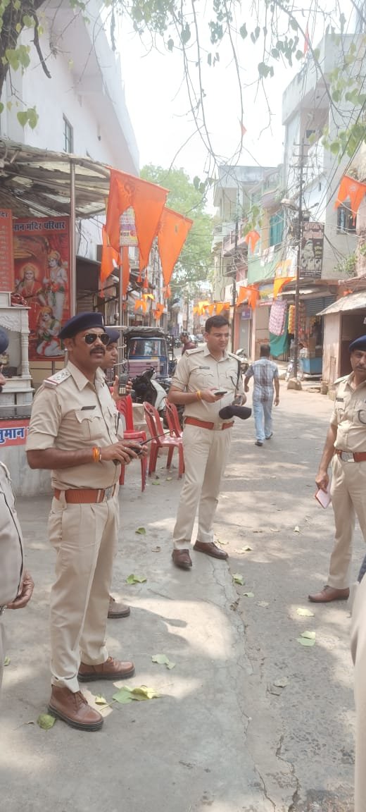 एसपी सिद्धार्थ बहुगुणा ने किया बूढ़ी खेरमाई जुलूस का निरीक्षण, दिए आवश्यक निर्देश 2 WhatsApp Image 2022 04 13 at 1.18.27 PM