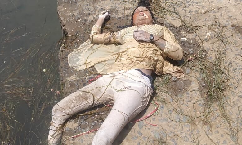 सरस्वती घाट में उतराती मिली महिला की लाश : क्षेत्र में हड़कंप, नहीं हो सकी शिनाख्त 1 WhatsApp Image 2022 04 20 at 1.06.09 PM