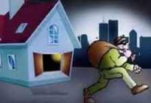 बारात लेकर गए परिवार के सूने मकान में चोरों का धाबा : कुंदे काटकर जेवरात समेत 25 हजार नगदी में हाथ साफ कर हुए चंपत 13 cho 1622790260 1