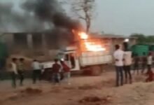 बच्ची को कुचला तो ड्राइवर को जिंदा जलाया:आलीराजपुर में गुस्साई भीड़ ने पहले खूब पीटा, फिर जलते वाहन में फेंका 11 21 2