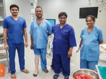 *सुपर स्पेशलिटी में हुआ वेरीकोज वेंस का ट्रीटमेंट:* *दोनों मरीजों का चलना-फिरना मुश्किल हो गया था लेजर के माध्यम से हुआ सफल ऑपरेशन फिर छुट्टी दे दी गई* 1 IMG 20220501 WA0024