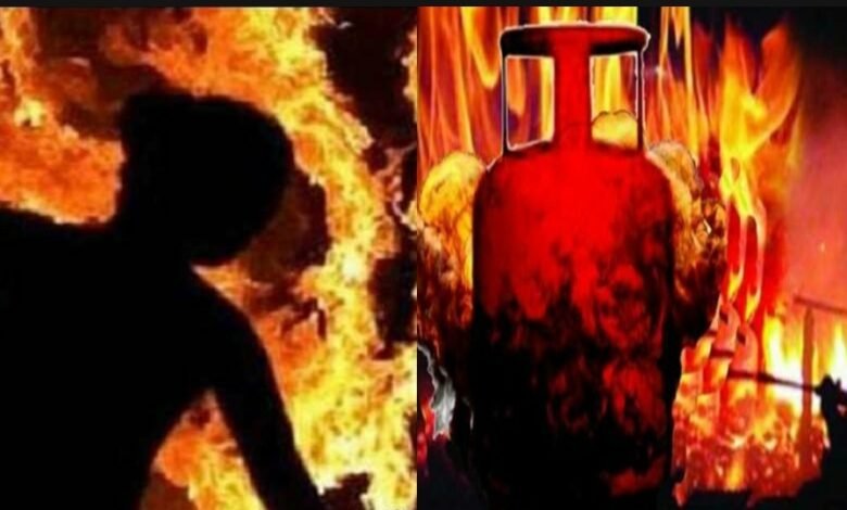 खाना बनाते समय गैस से जली महिला की मौत : 13 दिन तक जिंदगी और मौत से किया संघर्ष 1 WhatsApp Image 2020 07 22 at 10.12.07 PM