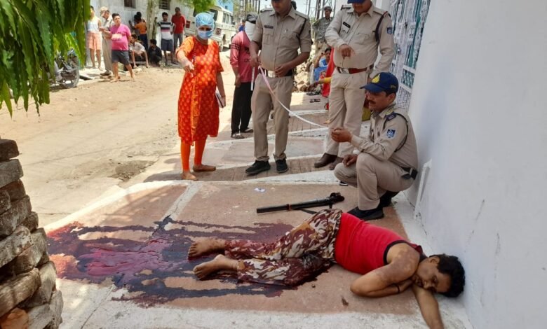 रांझी में पूर्व आर्मी जवान ने खुद को किया शूट : पत्नी, बच्चे रहते थे अलग, आंगन में मिला लहू से लथपथ शव, क्षेत्र में हड़कंप 1 WhatsApp Image 2022 05 28 at 10.58.20 AM