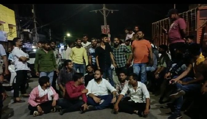 कांग्रेस और भाजपा नेताओं के खिलाफ एफआईआर : क्षेत्र विकास को लेकर कछुपरा में हंगामा 1 WhatsApp Image 2022 05 31 at 1.16.32 PM