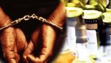 जबलपुर में वैन से बरामद हुई 3 लाख की अवैध शराब : माढ़ोताल पुलिस ने दो तस्करों को दबोचा, पूछताछ जारी 6 b20b68ce711669bb040eb3312b2ed28f 342 660