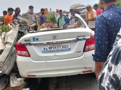 मध्यप्रदेश : ट्रक-कार भिड़े, कार सवार 2 लोग समेत 3 की मौत; गाड़ी के पुर्जे काटकर शव निकाले 1 betul 1652351359