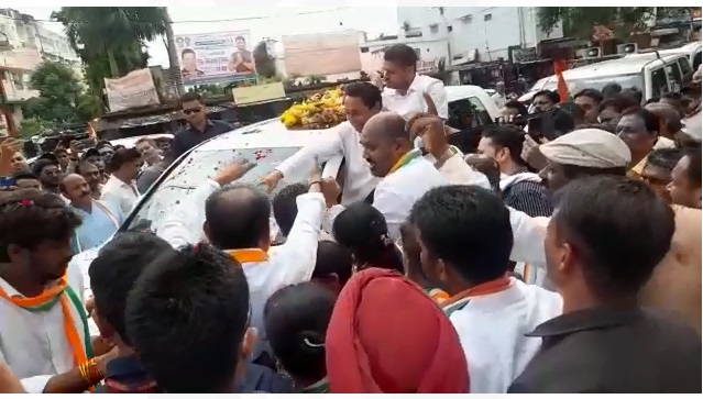 जबलपुर में नाथ ने शिवराज पर किया हमला: शिवराज जी सोचते हैं स्मार्ट सिटी टेलीविजन से बन जाएगी 2 12 14