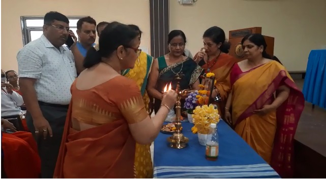 आशा कार्यकर्ताओं ने जाना स्तन कैंसर के बारे में: परिवार में कैंसर मरीज रहा हो तो जरूर जांच कराएं 3 18 6