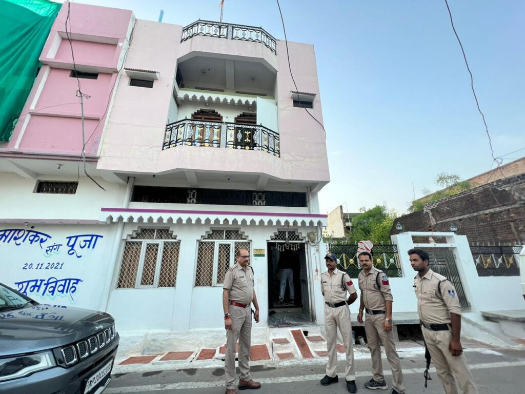 722a1b8e 7283 4d0d 8079 7f1354459761