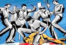 लार्डगंज में दो पक्षों में खूनी संघर्ष : एक-दूसरे को मारे चाकू, जमकर भांजे लठ 10 970936 marpit 1