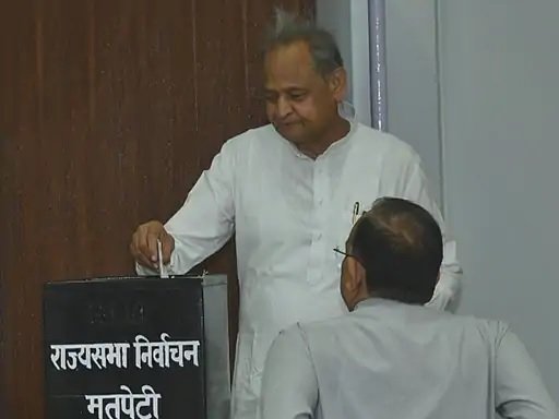 राज्यसभा चुनाव के नतीजे घोषित:कांग्रेस के वासनिक, सुरजेवाला, तिवारी और BJP के घनश्याम तिवाड़ी जीते; भाजपा MLA शोभारानी सस्पेंड 1 Untitled 17