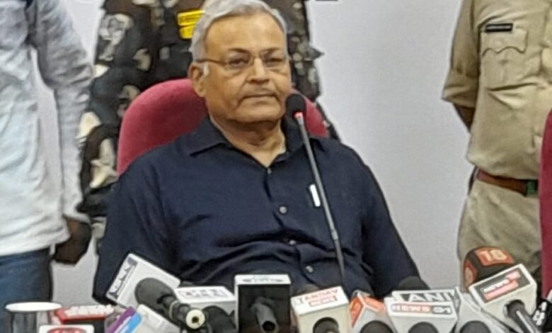 मध्यप्रदेश में नगरीय निकाय चुनाव का ऐलान : दो चरणों में होंगे चुनाव, पहले चरण में 133 और दूसरे में 214 निकायों पर होंगे इलेक्शन 1 WhatsApp Image 2022 06 01 at 4.13.21 PM