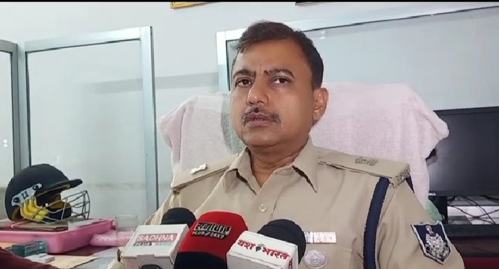 माढ़ोताल में बिक रही थी एक्सपायरी वियर : क्राइम ब्रांच ने छापेमार कार्रवाई कर 145 पेटी वियर की जब्त, शराब तस्कर को दबोचा 1 WhatsApp Image 2022 06 08 at 4.42.16 PM