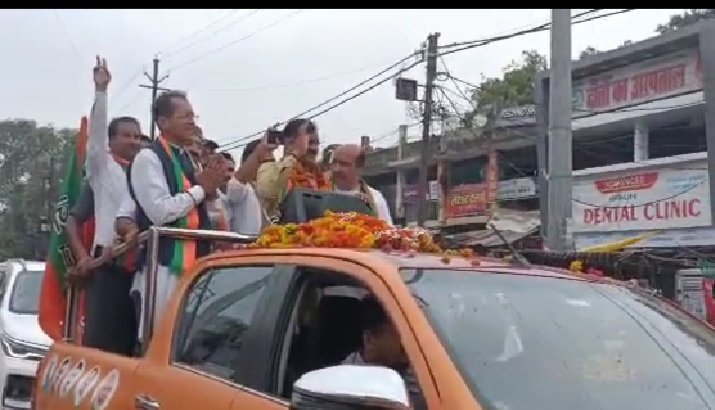 भाजपा महापौर प्रत्याशी के समर्थन में उतरे प्रदेशाध्यक्ष वीडी शर्मा : कैंट विधानसभा में जनसंपर्क कर जनता से मांगा समर्थन 1 WhatsApp Image 2022 06 25 at 2.22.19 PM