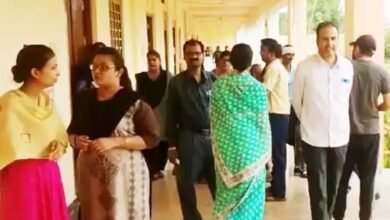 एक सीरिंज से 40 बच्चों को लगाया कोरोना टीका:सागर में वैक्सीनेशन में बड़ी गलती 6 10 15