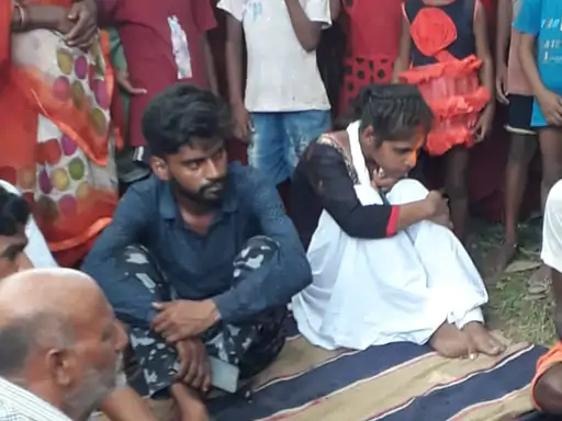 प्रेमिका से मिलने आया, ग्रामीणों ने कराई शादी : ग्रामीणों ने खुद ही किया कन्यादान 1 6ee61385 b97b 4503 ac09 9e3440ddb4fc 1656830359368