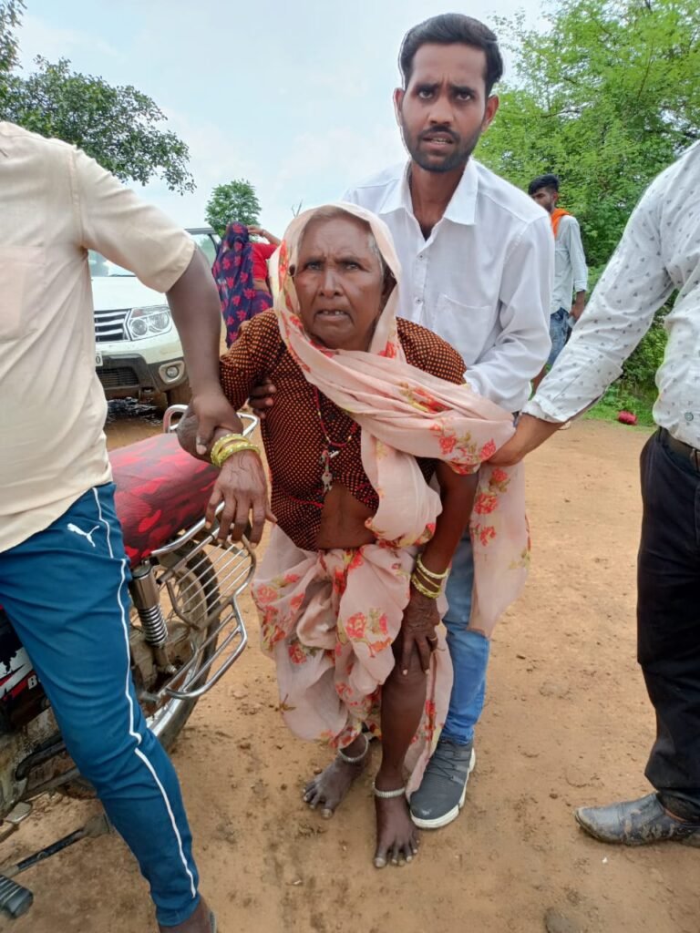 पंचायत चुनाव का दूसरा चरण : मतदान केन्द्रों पर लंबी कतारें, शांतिपूर्ण चुनाव 2 WhatsApp Image 2022 07 01 at 10.53.42 AM