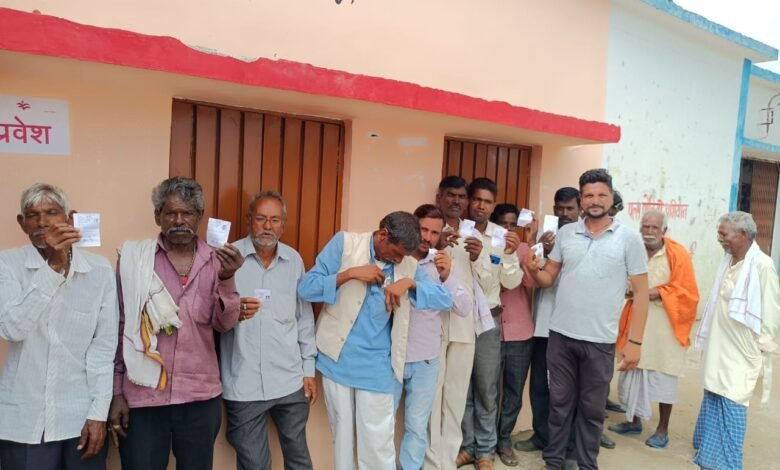 पंचायत चुनाव का दूसरा चरण : मतदान केन्द्रों पर लंबी कतारें, शांतिपूर्ण चुनाव 1 WhatsApp Image 2022 07 01 at 10.53.43 AM