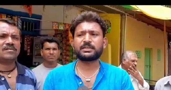 कोतवाली में सीसीटीव्ही फुटेज देखकर पकड़ा गया चोर : नाबालिग ने बताया- उसे नशे की लत, 3 लोग करवाते है चोरी 1 WhatsApp Image 2022 07 07 at 12.29.55 PM