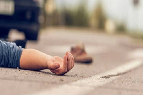 घमापुर में शराबी युवक की मौत : नशे में धुत्त होकर गिरा और निकल गई जान 1 accident 1