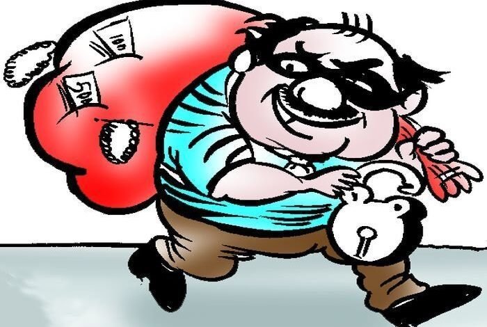 संजीवनी नगर में जीएसटी अधिकारी के घर लाखों की चोरी : माता का देहांन होने पर गया था गावं, कीमती गहने और नगदी चोरों ने कर दी पार 1 pali raipur chouri 5556d3c1f0345 l 835x547 700x470 1