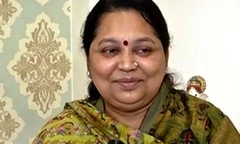 समाजवादी पार्टी संरक्षक मुलायम सिंह यादव की पत्नी साधना गुप्ता का निधन, गुरुग्राम में ली अंतिम सांस 1 sadhna gupta sixteen nine