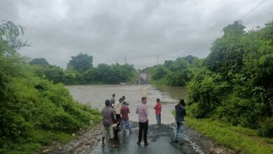 आफत की बारिश: अधारताल के उर्दुवाखुर्द गांव के कुछ मकानों खाली कराया जा रहा है 6 IMG 20220821 WA0020