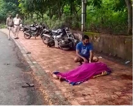 ग्वारीघाट में जनेऊ बनाने वाले वृद्ध की चाकू से गोदकर हत्या: कुत्ता घुमाने निकले थे, विर्सजन कुंड के पास मिली लाश 2 madar