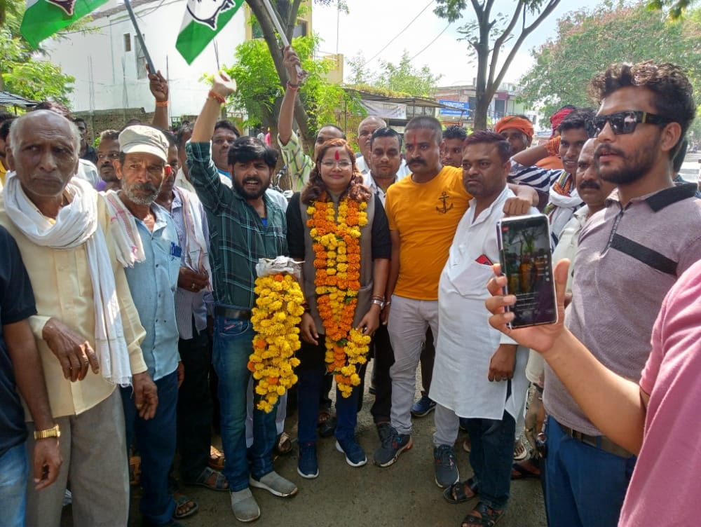 JABALPUR NEWS- प्रदेश प्रतिनिधि बनने पर कुंडम में एकता ठाकुर का भव्य स्वागत:जनता की उम्मीदों पर खरा उतरूंगी 2 13 9