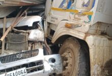 JABALPUR NEWS-संजीवनी नगर में बड़ा हादसा टला :कॉलोनी में घुस गया बेलगाम डंपर ;अनेक मकान और दुकान- कार हुए क्षतिग्रस्त ... वीडियो... देखें.... 11 14 2