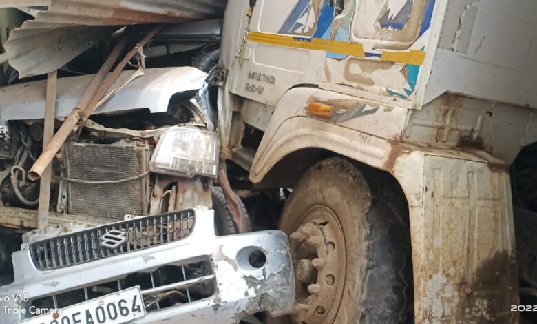 JABALPUR NEWS-संजीवनी नगर में बड़ा हादसा टला :कॉलोनी में घुस गया बेलगाम डंपर ;अनेक मकान और दुकान- कार हुए क्षतिग्रस्त ... वीडियो... देखें.... 1 14 2