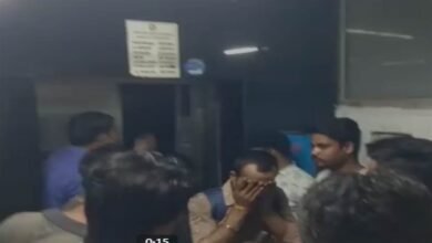 जबलपुर रेलवे स्टेशन में फंसे अग्निवीर : तीनों युवकों को बमुश्किल निकाला गया लिफ्ट से बाहर 6 18 09 2022 trapped in lift jabalpur