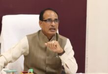 मुख्यमंत्री ने जबलपुर में हुये रिकार्ड रक्तदान के लिये रक्तदाताओं का माना आभार. ट्वीट कर जिला प्रशासन और रेडक्रॉस सोसायटी को दी बधाई. 11 20 05 2022 cm shivraj vc 2563