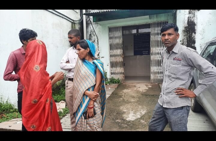 रेत से भरा ट्रेक्टर पलटा, चक्के में फंसे किसान की दर्दनाक मौत : रेस्क्यू कर निकाला, पुलिस जांच जारी 1 Screenshot 2022 09 22 12 29 37 109 com.whatsapp
