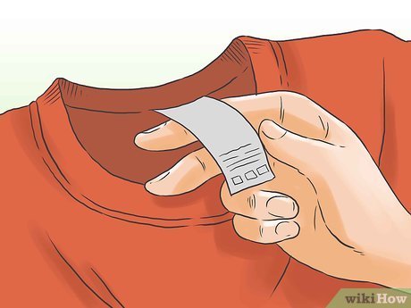 अजब-गजब : ड्राई क्लीनिंग के लिए दिया लहंगा,उड़ गया कलर, प्रोफेसर पति ने भिजवाया नोटिस तो दुकानदार को देनी पड़ी पूरी कीमत 1 v4 460px Wash a Dry Clean Only Garment Step 1 Version 2