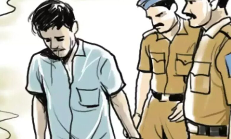 घमापुर के ईनामी बदमाश नागेश को पुलिस ने दबोचा : युवक को चाकुओं से गोदकर हो गया था फरार 1 1529240 jpg