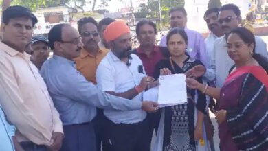 प्राइवेट स्कूल एसोसिएशन ने सौंपा ज्ञापन:शिक्षा मंत्री से दिवाली के पहले आरटीई की राशि भुगतान करने की मांग 7 2010