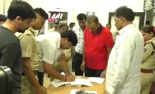बिल्डर ने गोली मारने से पहले लिखा था सुसाइड नोट!:बिल्डर राजू वर्मा के ऑफिस से मिला पत्र, पड़ोसी से था परेशान; हालत गंभीर 1 4ba72c37 c3ba 4a8e 94db f143fca828ee