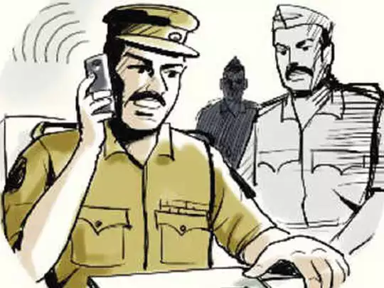 पति से नाराज होकर धुआंधार पहुंची महिला को पुलिस ने बचाया : समझाकर किया परिजनों के सुपुर्द 1 80654370