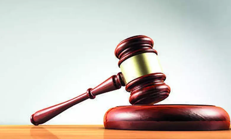 सहायक प्रबंधक के स्थानांतरण पर हाईकोर्ट की रोक: रिटायरमेंट के 1 वर्ष पहले किया गया स्थानांतरण विधि संगत नहीं 1 91261722